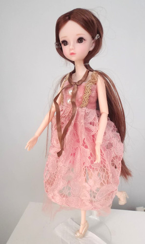 Schöne mädchen puppe - schöne,