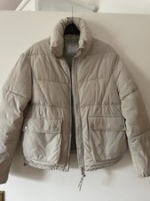 Jacke Beige BERSHKA XS 35 Gepolstert Warm Winterjacke Cool