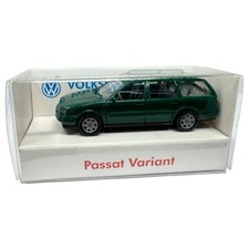 WIKING VW Passat Variant Grün