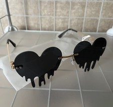 Herz Sonnenbrille für Frauen Damen Festival Coachella Dunkel NEU Schmelzend