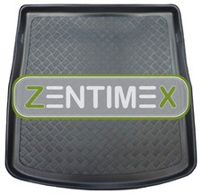 Geriffelte Kofferraumwanne