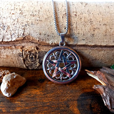 Kette mit Anhänger –