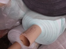 2500-3000 m Charmeuse in versch. Qualitäten u.Farben, m € 0,06