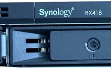 Synology RX418 NAS Festplattenerweiterung mit 4 SATA-Festplatteneinschüben