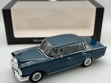 Mercedes Benz W111 blau 220s