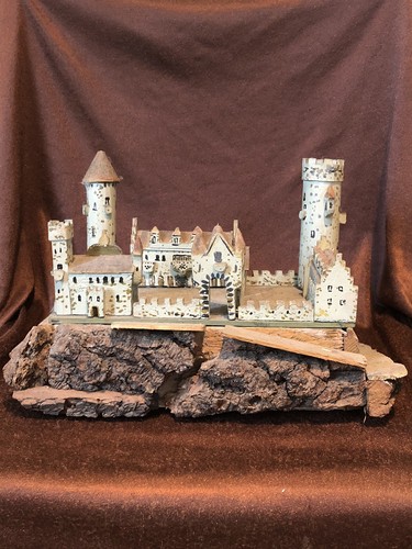 Ritterburg aus holz - ritterburg, holz,