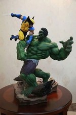 Hulk VS Wolverine PVC Figure