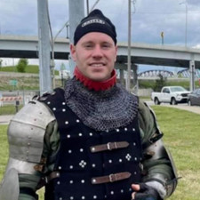 chainmail Bishop mantle 