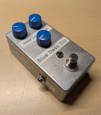 Delay-Pedal schaltungsbasiert auf MadProfessor Deep Blue Delay, handwired