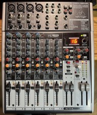 Behringer XENYX-X1204USB