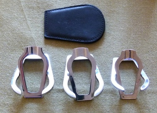 Pfeifenständer aus metall - aus,