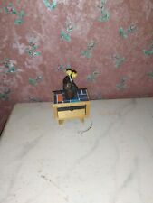 Alter Schrank+Blume-1950-60er Jahre-Design-Wohnzimmer-Puppenstube-Puppenhaus