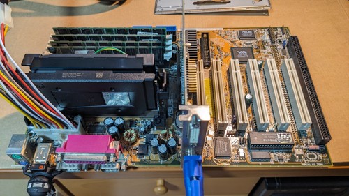 Asus p3v4x pentium - 600, eb