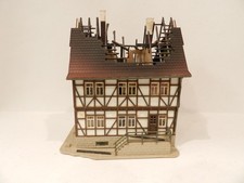Vollmer H0 20354 brennendes Haus / Brandruine
