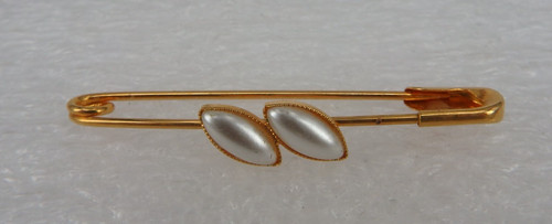 Neugablonz brooch gewand - brooch:,