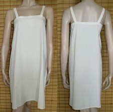 WEISSES NACHTKLEID -