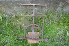 Folterwerkzeug ohne Schwert Deutscher Helm Römer Dolch Kelten Mittelalter Streitkolben Ritter