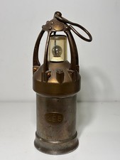 Antike Bergmannslampe aus