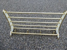  SCHÖNE  GARDEROBE HUTABLAGE