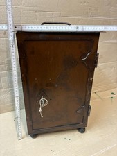 alter Tresor, Geldschrank, Kriegskasse, 