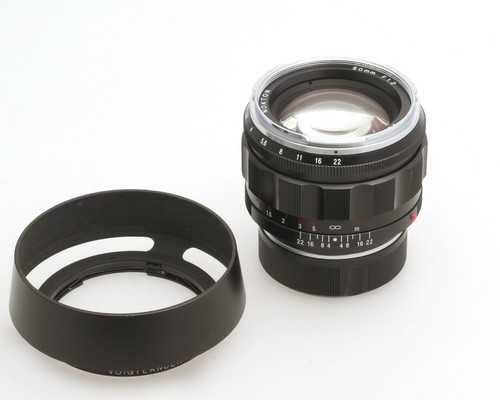Voigtländer nokton f1 2 - mm, f1.2