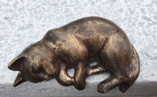Bronzefigur katze schlafend - bronzefigur,