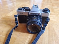 Mamiya ZE Spiegelreflexkamera mit 50 mm Objektiv analoge Kamera manuell Blitz