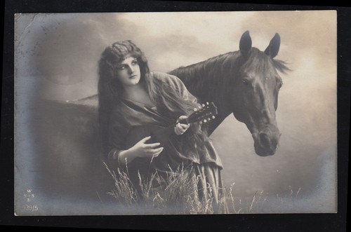 Liebes foto frau mit laute - liebes-ak,