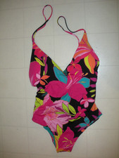 TRINA TURK Solar Floral 1 Pc