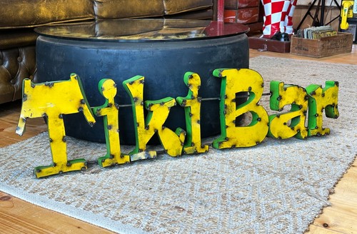 Tiki bar schriftzug - tiki,