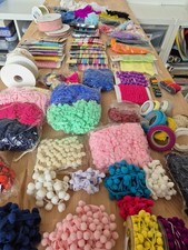 Set mit Pompomband Satinband Spitzenband  Nähen Stoffe Basteln Nähzubehör