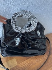 Suri Frey Handtasche  Schwarz Lack Griffe austauschbar - wie NEU