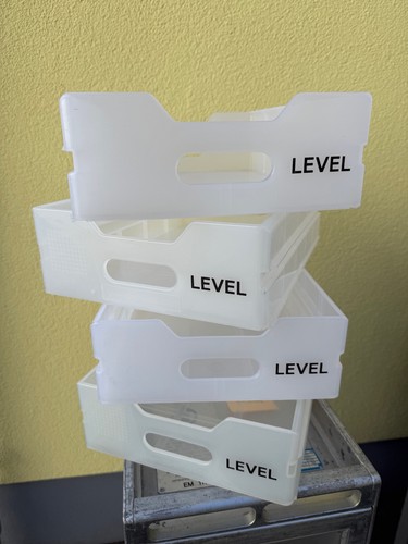 Level airlines trolley - x,