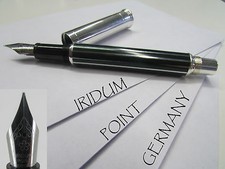 Füller in Metall blank