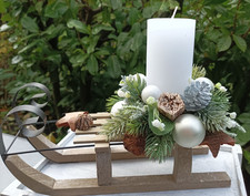 Adventsgesteck statt Adventskranz Adventsdeko Holzschlitten weiß silber natur