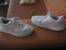 NIKE Hallenschuhe/Sportschuhe