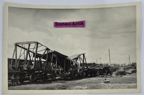 Foto zerstörter bahnhof - foto,