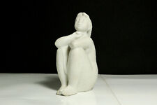 "Die Hockende" Wallendorf Bisquit-Porzellan-Figur Entwurf Erich Wurzer, Suhl DDR