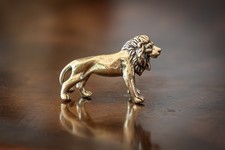 Metallfigur Löwe aus Messing