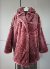 Reserved kuscheliger oversize