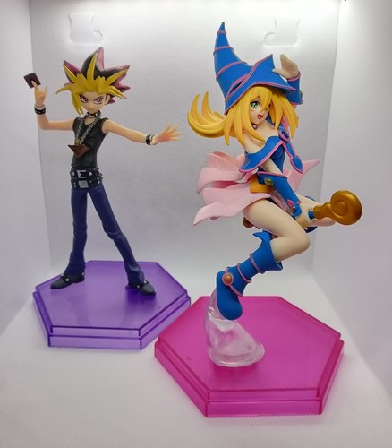 Pvc statue yami yugi - yu-gi-oh!,