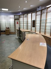 Apothekeneinrichtung zu