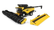 ERTL, NEW HOLLAND CR11 Raupenmähdrescher mit zwei Schneidwerken – FARM SHOW 2...