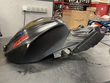 Aprilia RSV4 1000 Factory, Tank, Sturzschaden - Beschädigt