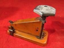 Alter Tacker TITUS Hefter