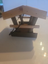 Zwei Futterhaus aus Holz