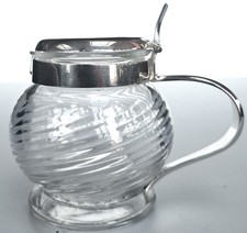 um 1905 signiert Christofle