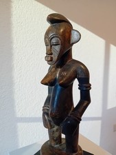 senufo figur gesockelt