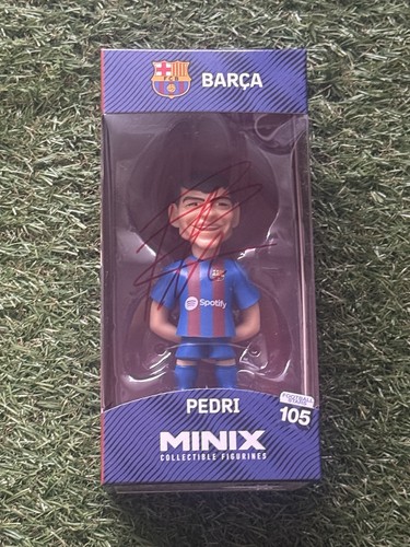 Pedri signiert minix figur - signiert,