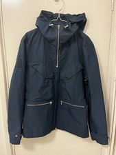 Hübsche grün dunkelblaue